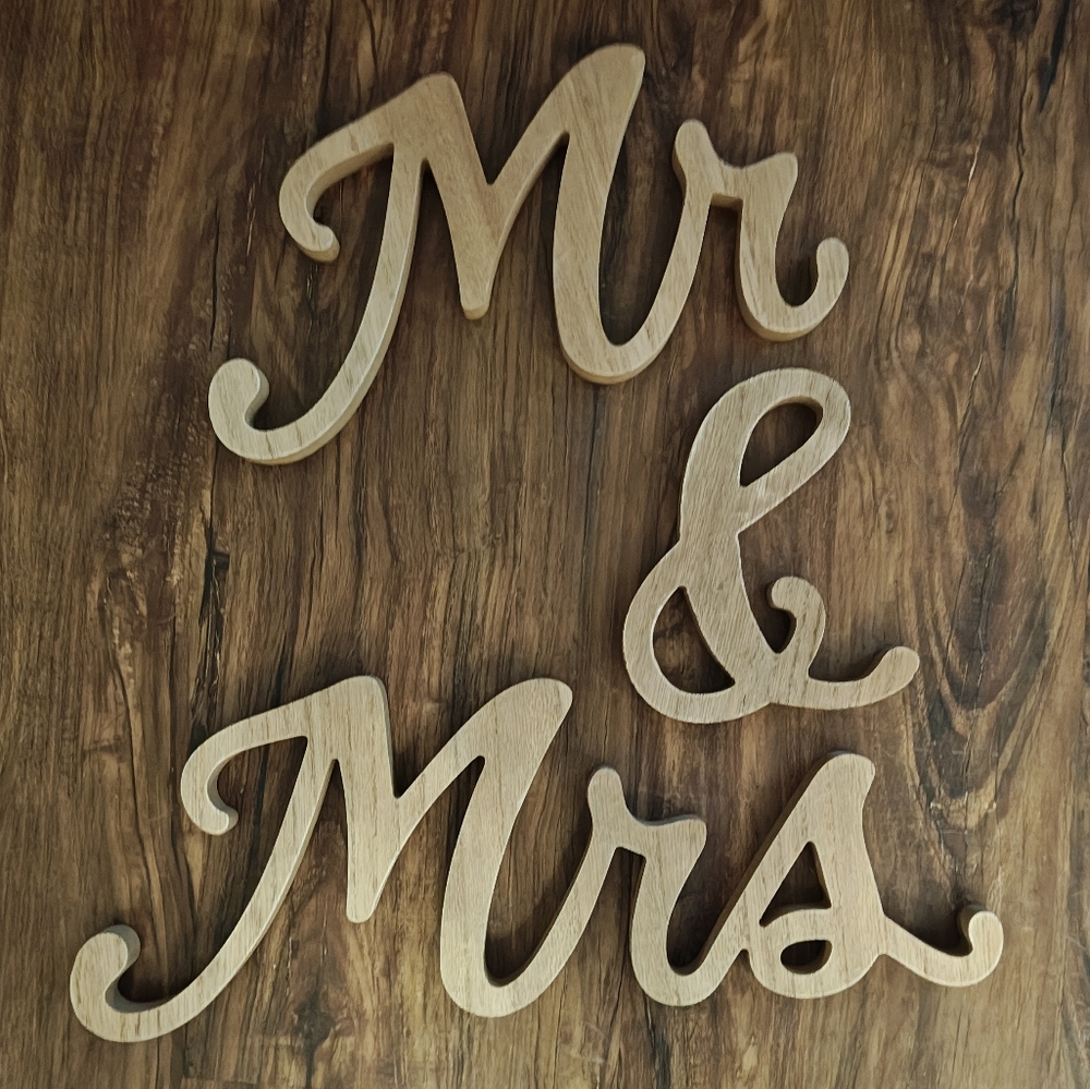 Rustic Wooden 'Mr & Mrs' Wedding Decoration